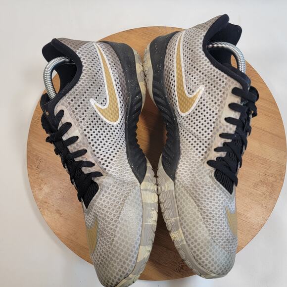 Nike Hyperlive Basketball Sneakers Shoes Men 10 Gray Gold - Picture 9 of 15